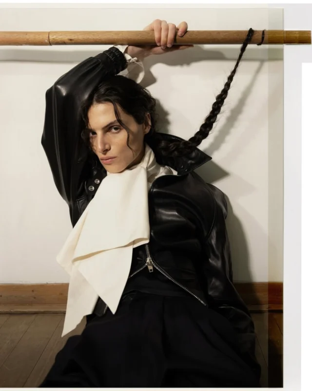 @louseri0t for @reeditionmag SS26 Issue 25

Concept & Photography @olivia.wunsche @womanrayparis
Creative Direction & Casting @benoitguinotsnauwaert
Styling @sh0tar0y
Styling assistant @joana_mahafaly
Hair @hikageyumiko
Make Up @stephaniejacquet
Movement Direction @luciahelenayou
Production @womanrayparis