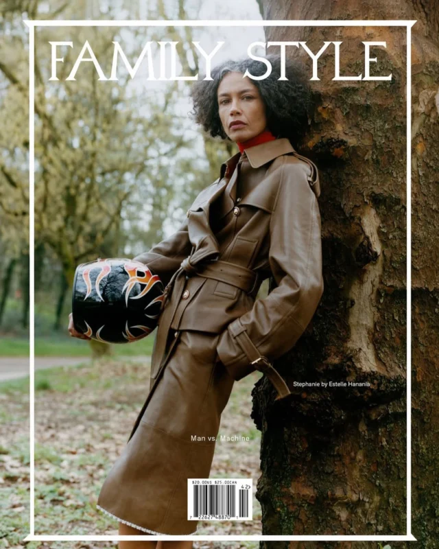 @stephanie_cavalli wears full look by CHANEL for @family_style #10

Photographer @estellehanania.
Stylist @benoitbethume
Hair @perrinerougemonthair
MUA @patrickglatthaar
Casting @establishmentny @bitton