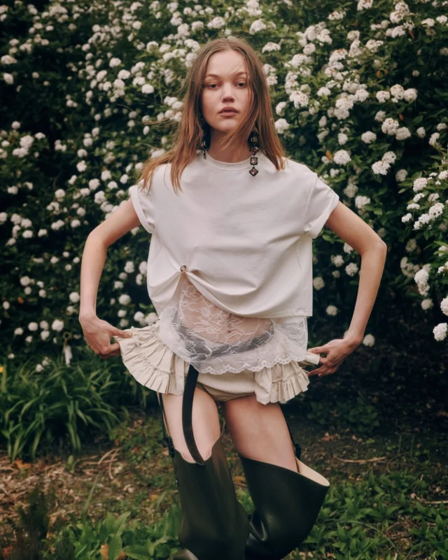 @noorchaltin for @marieclaire_belgie May-June issue 

Photography @emilpabon @ila__studio
Styling @christinevanlaer
Hair & MUA @sharondewinter
Photo Assistant @olivier_turpin
Styling Delphine Dumoulin & @francisboesmans
Concept @elspethjenkinsnr1