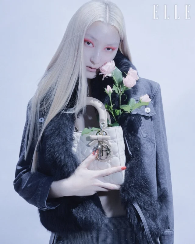 @chanel.kim for @ellekorea

Fashion Editor @mminnnn
Photographer @sangmi_an_
MUA @hh3116
Hair @janghyeyeon_