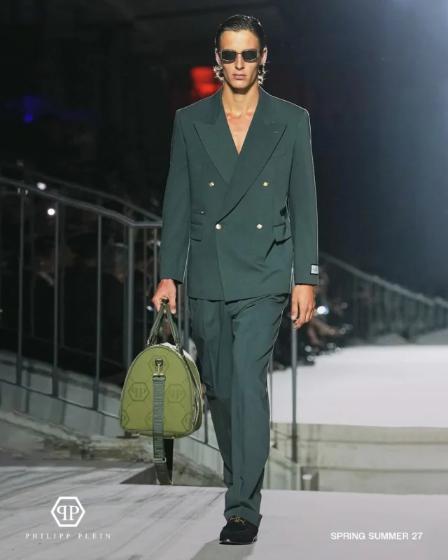 @jagojuxon walking for @philipppleinofficial SS/27 Show