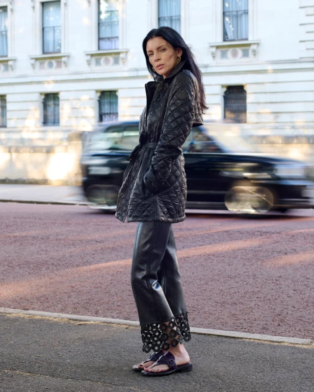 @libertyross @patcleveland @leomieanderson @chey_maya @lizzyjagger star in the latest @burberry’s ‘170: The Anniversary Portraits’

Casting @bitton